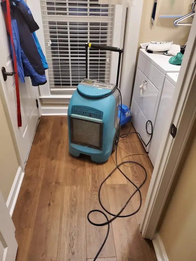 Commercial dehumidifier deployed for Crawl Space Restoration in Saginaw